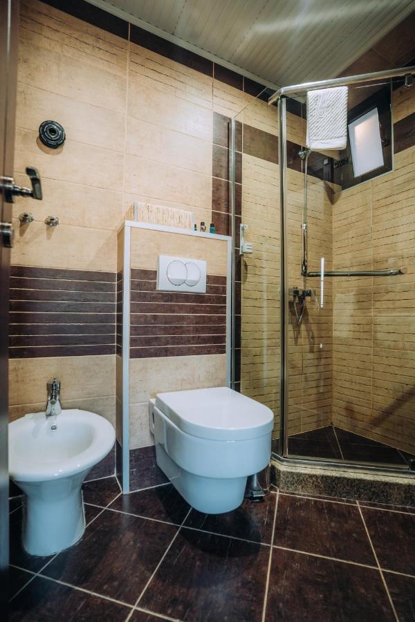 Villa Sara Lake View オフリド エクステリア 写真